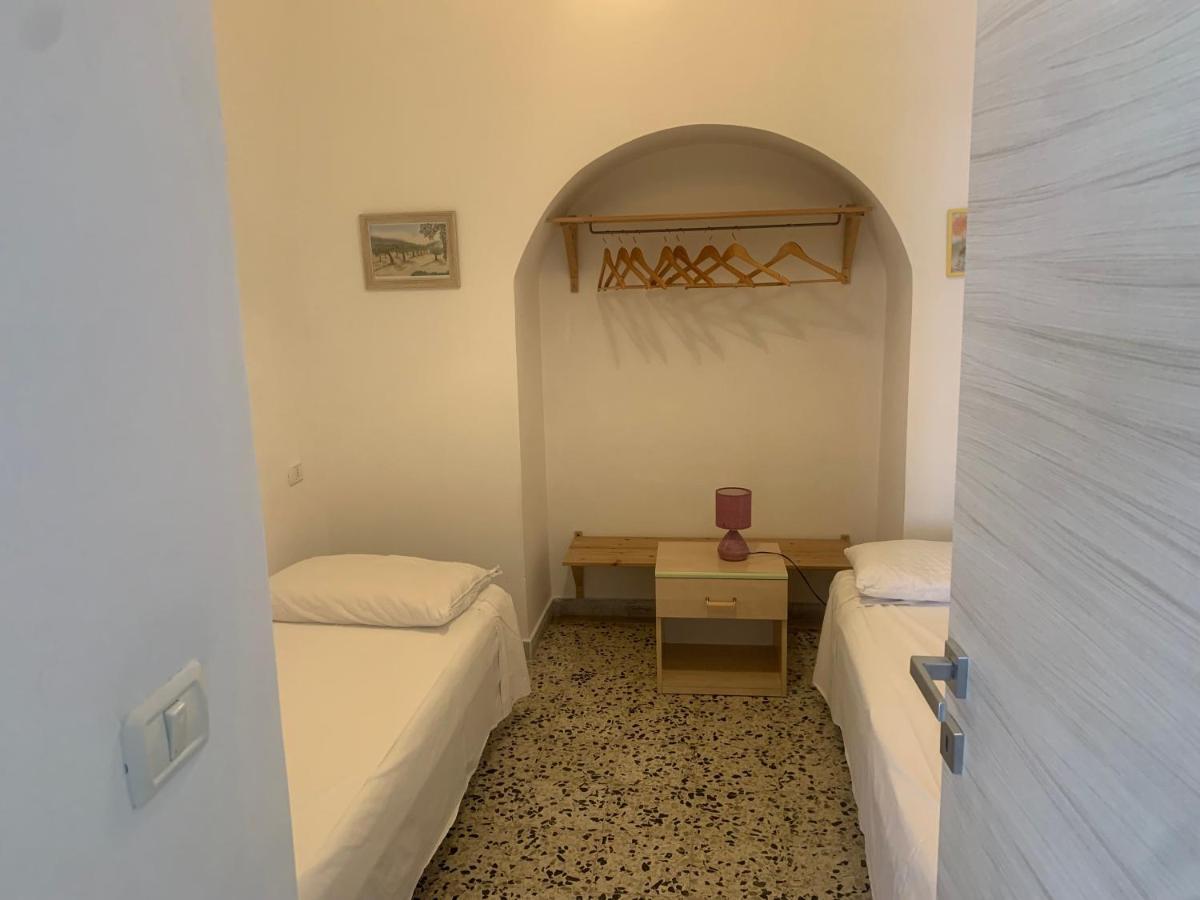 Colombo Apartment E Room เวียสเต ภายนอก รูปภาพ