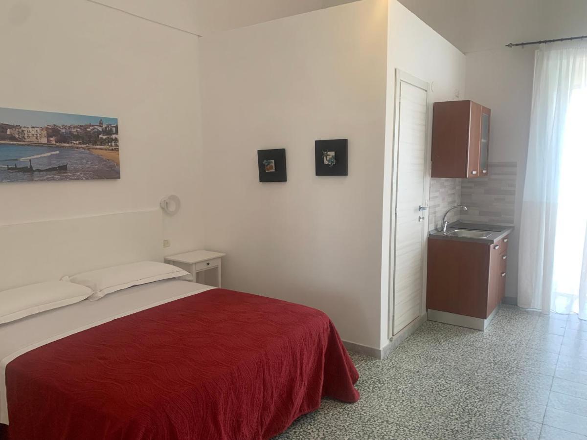 Colombo Apartment E Room เวียสเต ภายนอก รูปภาพ