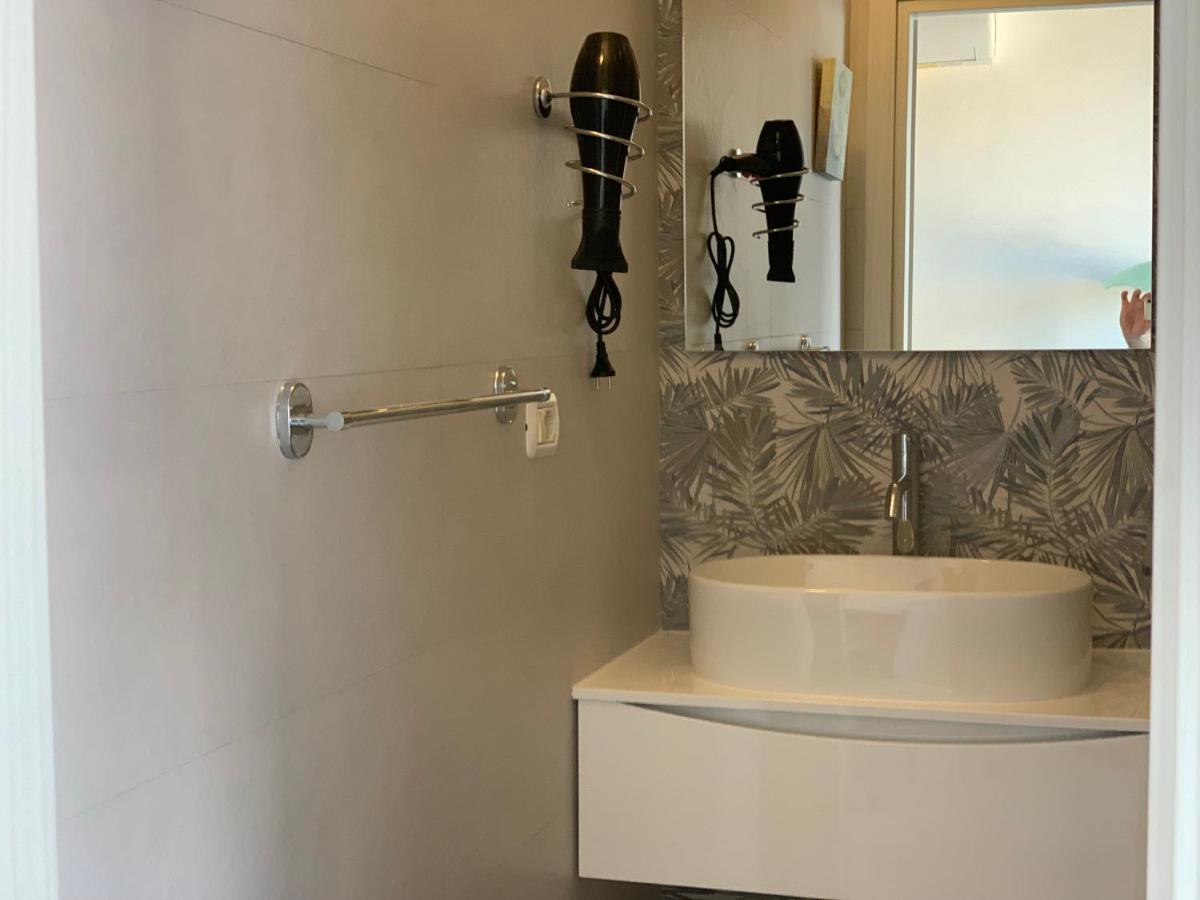 Colombo Apartment E Room เวียสเต ภายนอก รูปภาพ