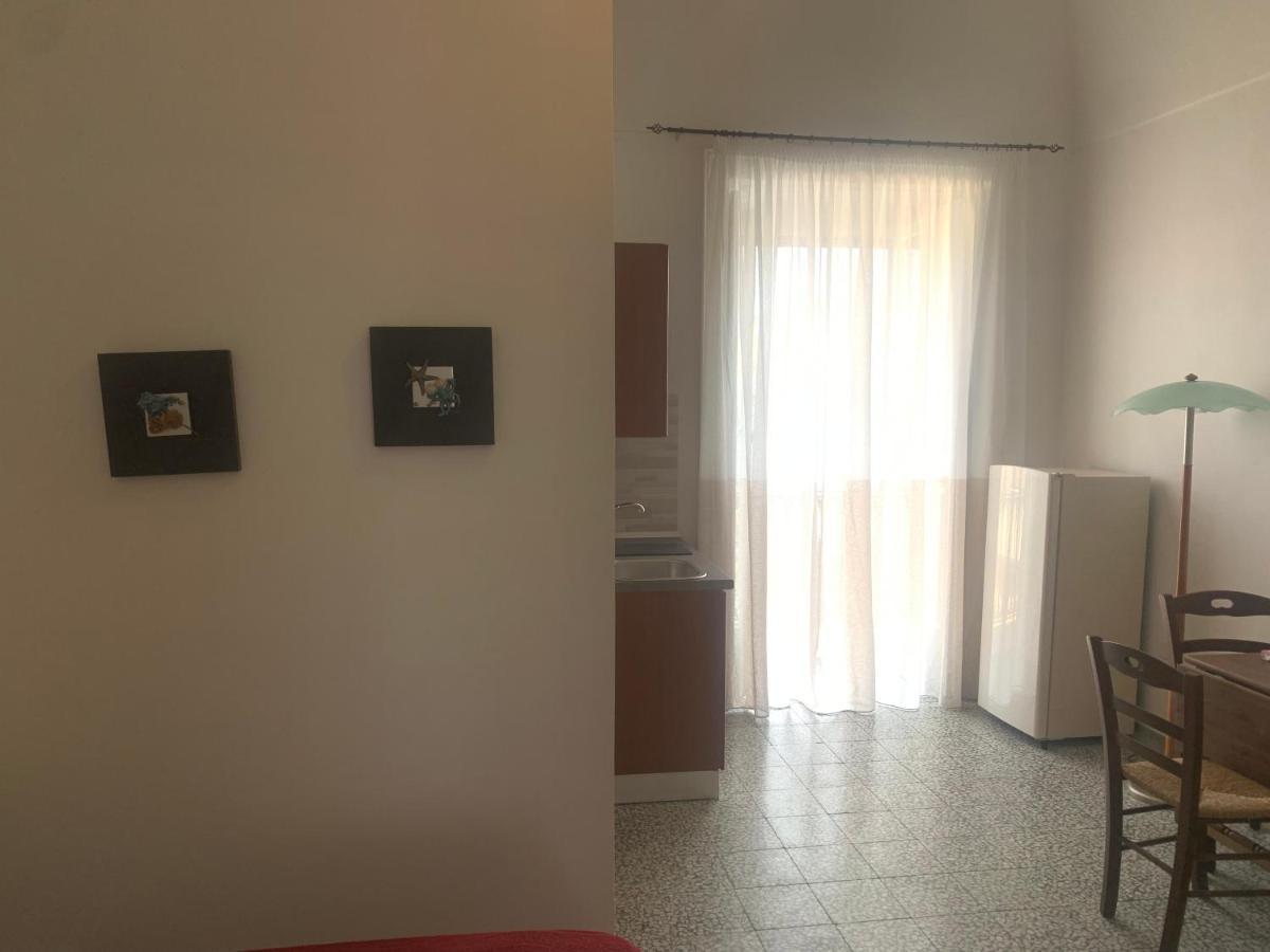 Colombo Apartment E Room เวียสเต ภายนอก รูปภาพ