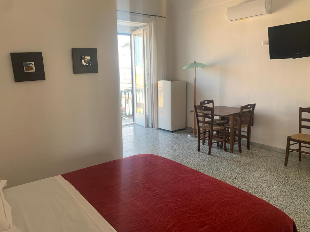 Colombo Apartment E Room เวียสเต ภายนอก รูปภาพ