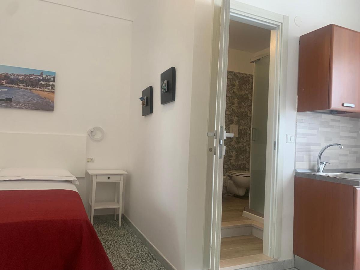 Colombo Apartment E Room เวียสเต ภายนอก รูปภาพ