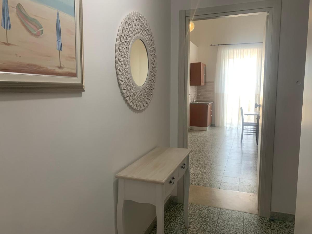 Colombo Apartment E Room เวียสเต ภายนอก รูปภาพ