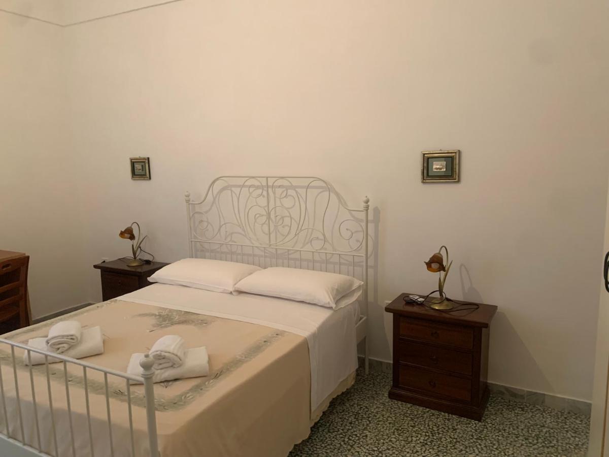 Colombo Apartment E Room เวียสเต ภายนอก รูปภาพ