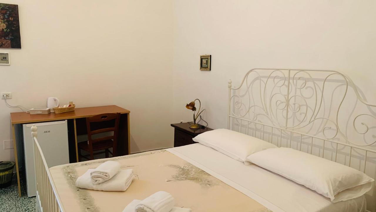 Colombo Apartment E Room เวียสเต ภายนอก รูปภาพ