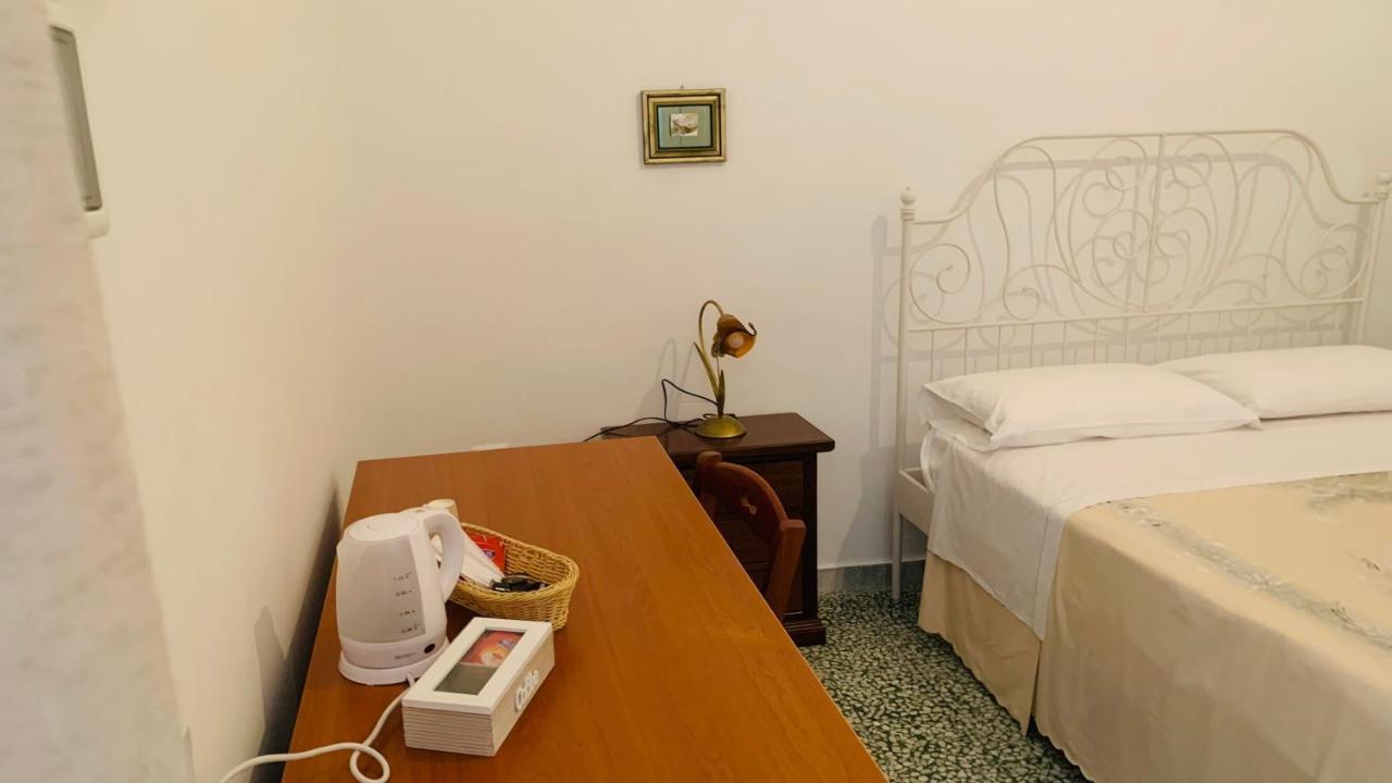 Colombo Apartment E Room เวียสเต ภายนอก รูปภาพ