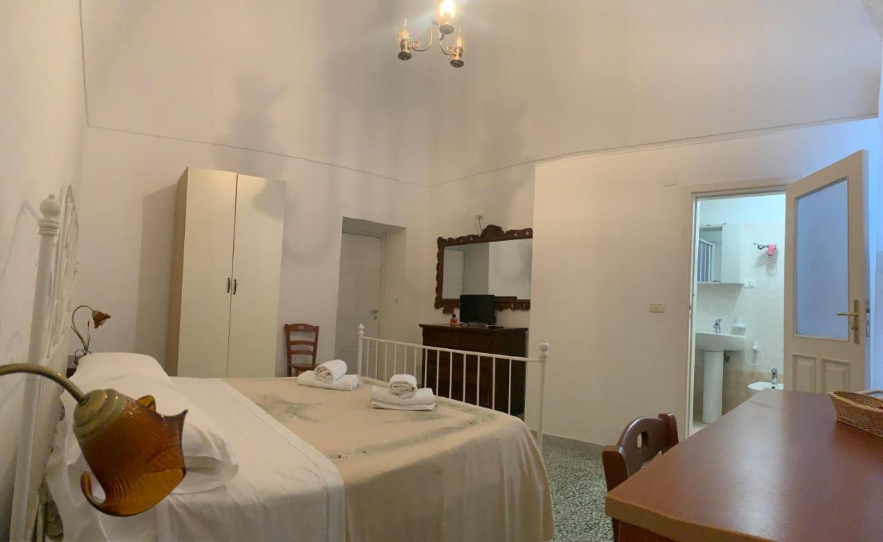 Colombo Apartment E Room เวียสเต ภายนอก รูปภาพ